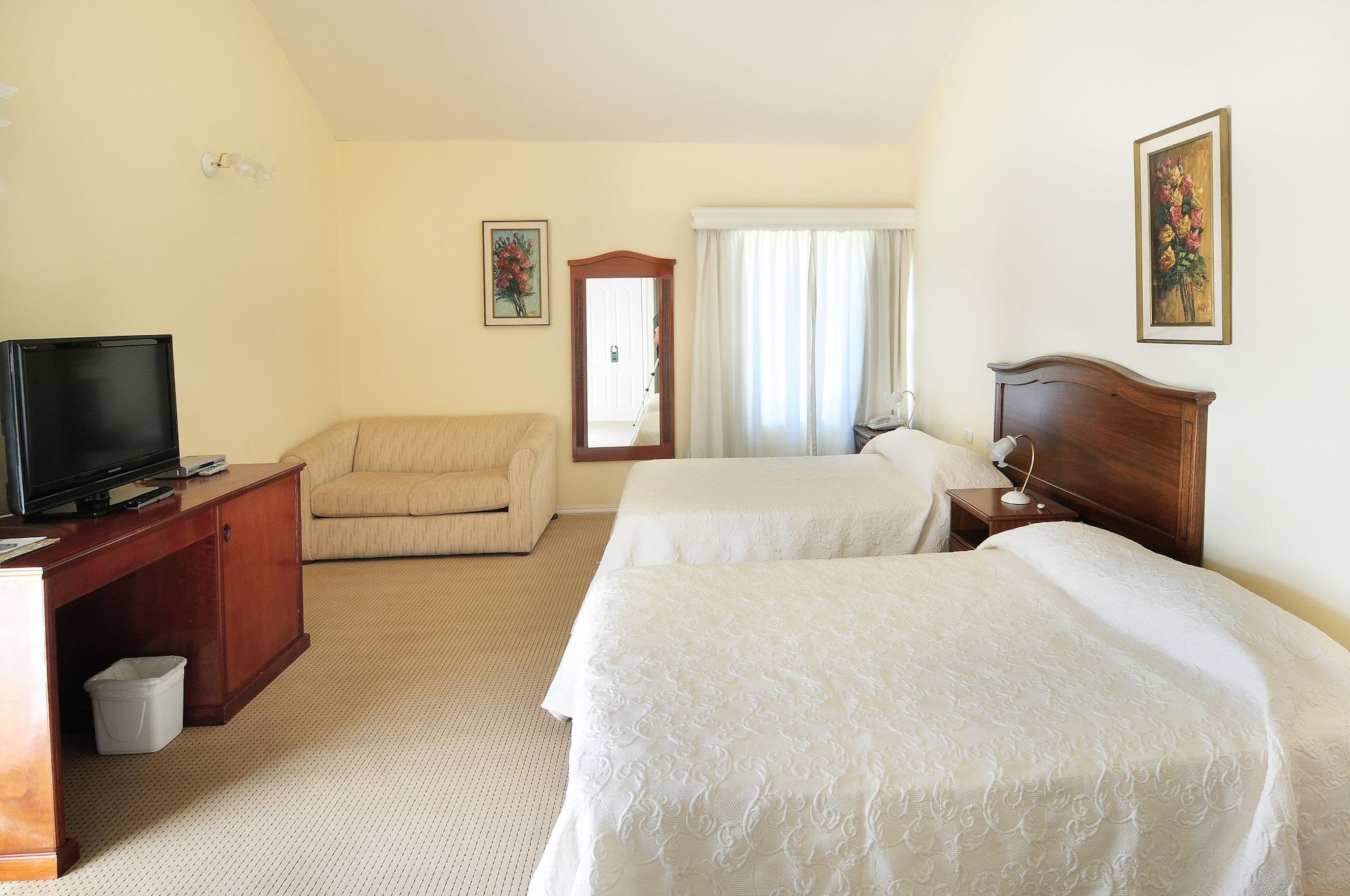 Parque Hotel Jean Clevers Punta del Este Eksteriør bilde A typical guest room at the hotel