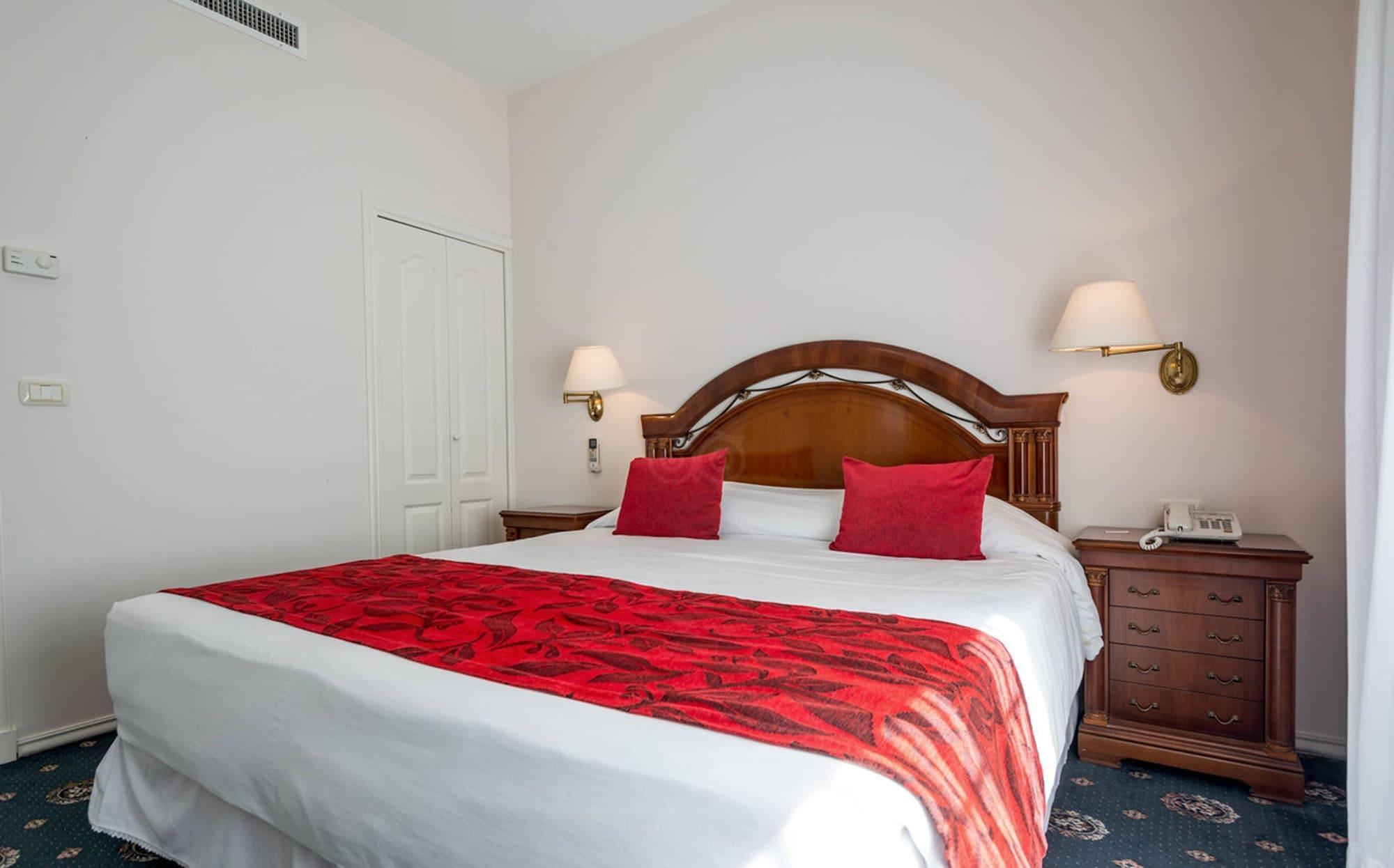 Parque Hotel Jean Clevers Punta del Este Eksteriør bilde A guest room at the hotel