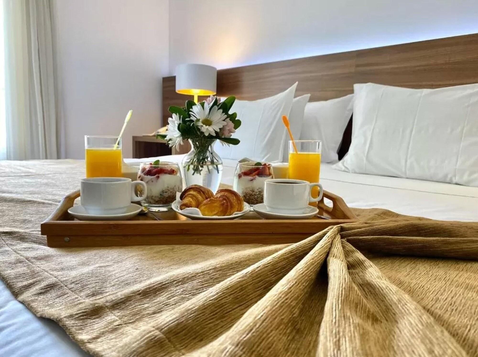 Parque Hotel Jean Clevers Punta del Este Eksteriør bilde Room service