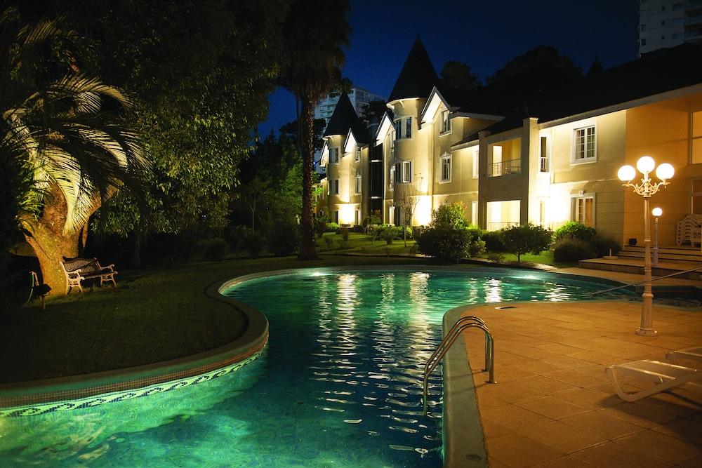 Parque Hotel Jean Clevers Punta del Este Eksteriør bilde The swimming pool at the hotel